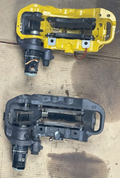 REAR CALIPER WITH PADS FOR FERRARI F488  - Image 2