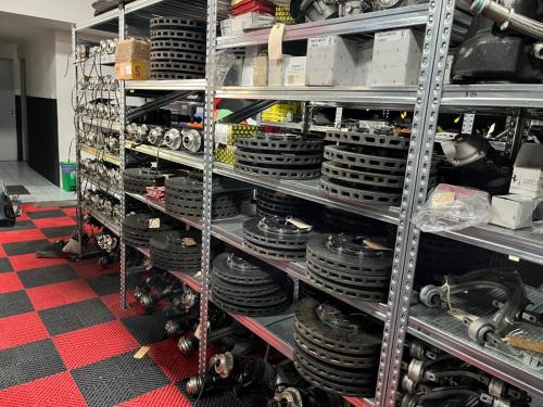 jumbo-garage-dubai-8